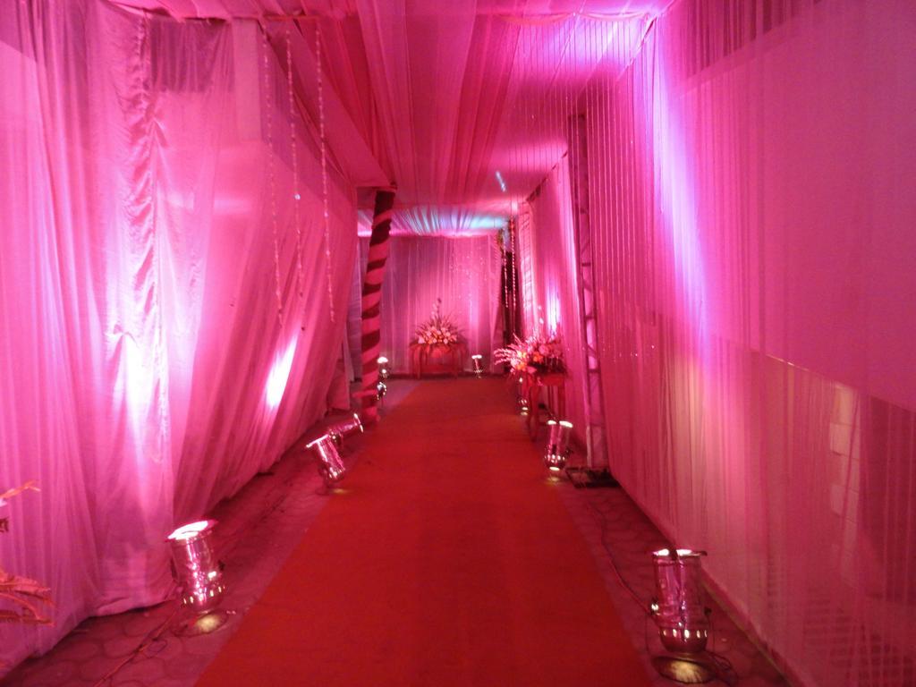 Hotel Gulmor Ludhiana Ngoại thất bức ảnh