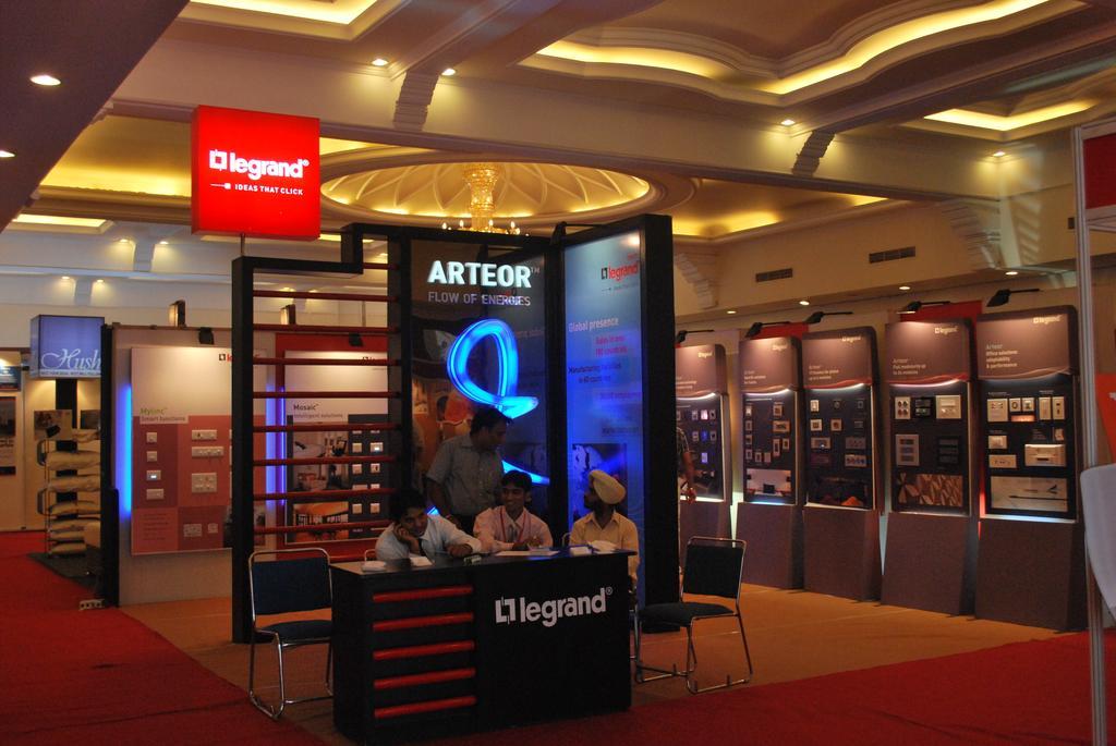 Hotel Gulmor Ludhiana Ngoại thất bức ảnh